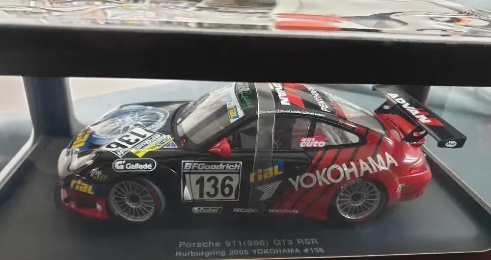 porsche gt3 rsr autoart1/18 yokohama — praca twórcy maciej na Freshwall Marketplace