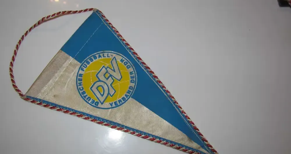 Proporczyk DFV DDR NRD Niemiecki Związek Sportowy Niemcy — praca twórcy Proporczyki z PRLu na Freshwall Marketplace