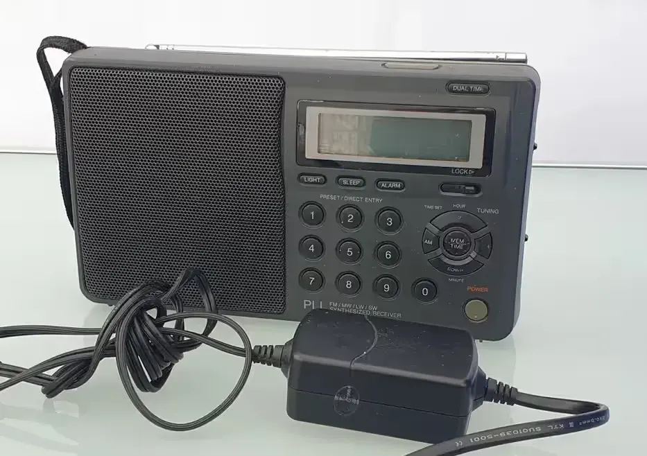 Radio tranzystorowe wielozakresowe Optimus c331e — praca twórcy Skarby-czasu na Freshwall Marketplace