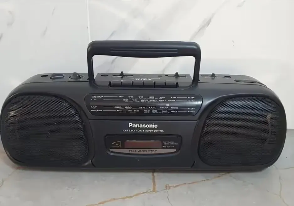 Radiomagnetofon Panasonic rx-sf430 vintage — praca twórcy Skarby-czasu na Freshwall Marketplace