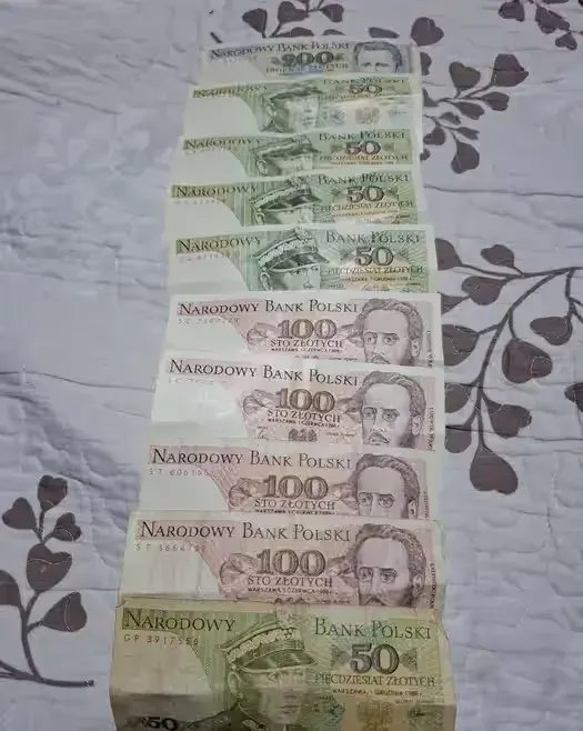 Sprzedam banknoty — praca twórcy Wojtek na Freshwall Marketplace