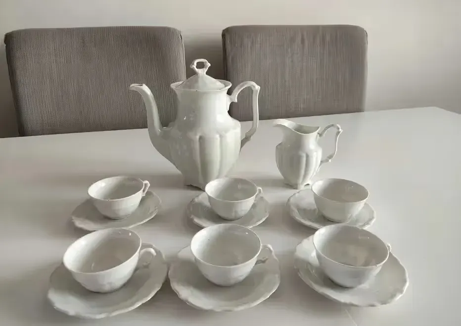 Sprzedam serwis kawowy z porcelany Wałbrzych — praca twórcy Marek na Freshwall Marketplace
