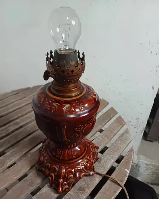 Stara lampa  Prlu — praca twórcy piotr na Freshwall Marketplace