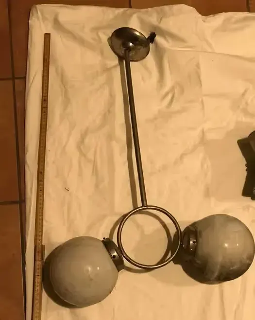 Stara lampa-żyrandol - Art Deco — praca twórcy Irek na Freshwall Marketplace
