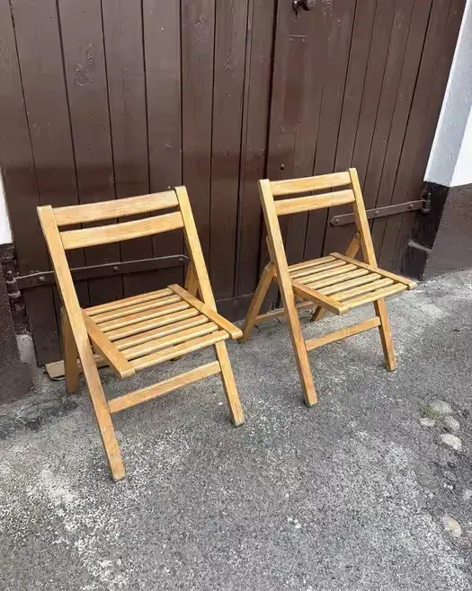 Stare dobre krzesla — praca twórcy Krzysztof na Freshwall Marketplace
