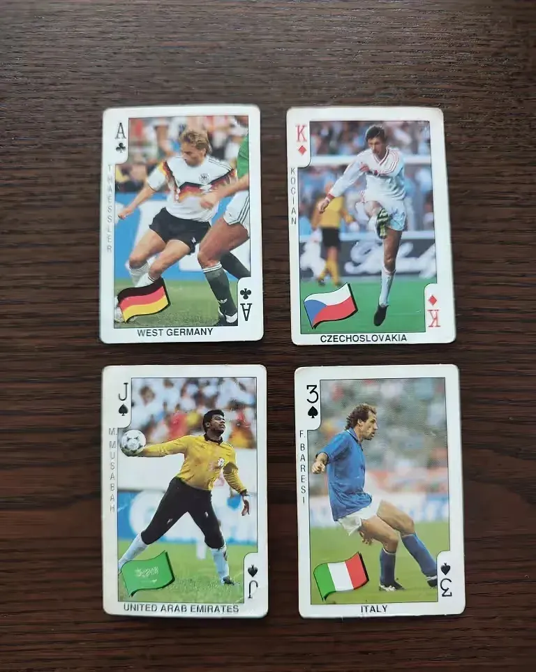 Stare karty do gry z piłkarzami Football bubble gum z lat 90 - wymiana — praca twórcy Arek na Freshwall Marketplace