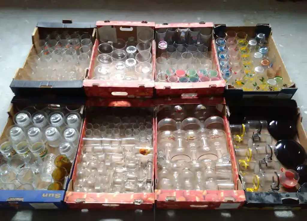 stare szkło PRL fajans szklanki pucharki kieliszki retro zabytek antyk — praca twórcy Beata na Freshwall Marketplace
