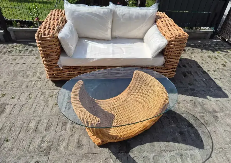 Stół stolik naturalny ława rattanowa z rattanu szkalna szyba szklany rattan — praca twórcy Grzegorz na Freshwall Marketplace