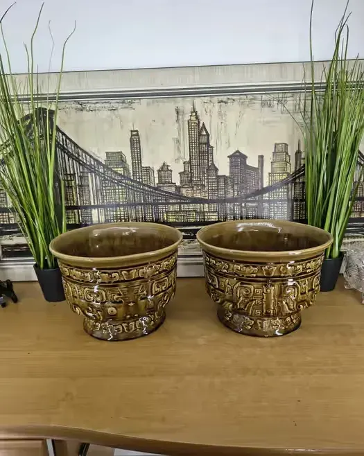 Stylowe ceramiczne donice / osłonki – komplet 2 sztuki — praca twórcy artemkirienko4 na Freshwall Marketplace