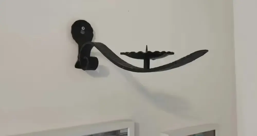 świecznik metalowy naścienny — praca twórcy Jakub na Freshwall Marketplace
