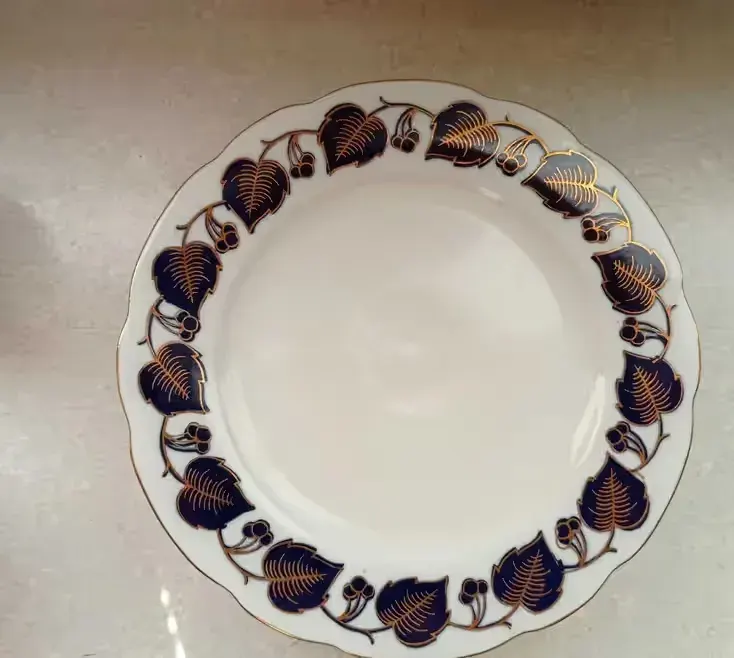 talerzyki porcelanowe 3 szt. z Ćmielowa średnica 19,5 cm VINTAGE! — praca twórcy KingaGO2 na Freshwall Marketplace