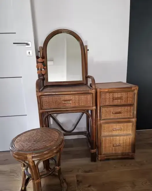Toaletka rattan z taboretem — praca twórcy marzenka63 na Freshwall Marketplace