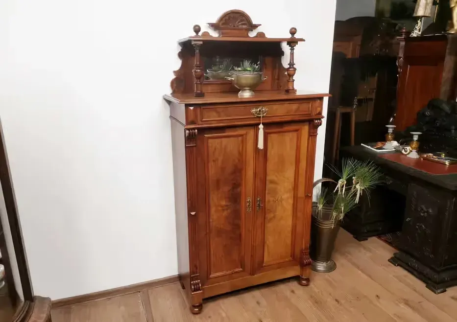 Vertiko orzechowa bieliźniarka komoda  915/2026 — praca twórcy Jakub na Freshwall Marketplace