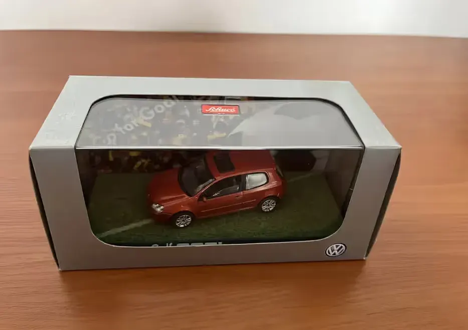 Volkswagen Golf Goal Schuco 1:43 edycja limitowana — praca twórcy Maciej na Freshwall Marketplace