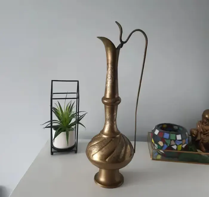 Wazon flakon dzbanek mosiężny retro vintage Dubaj — praca twórcy Anna na Freshwall Marketplace