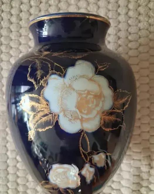 Wazon porcelanowy sprzedam — praca twórcy mirusicek na Freshwall Marketplace