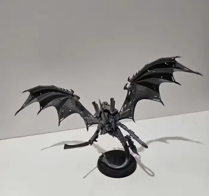 Winged Hive Tyrant Tyranid Warhammer 40k — praca twórcy Kamil na Freshwall Marketplace