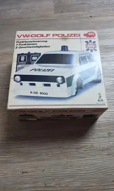 Zabawka Auto zdalnie sterowane model VW Golf Polizei mk1 z roku 1980! Rarytas! — praca twórcy Grz na Freshwall Marketplace