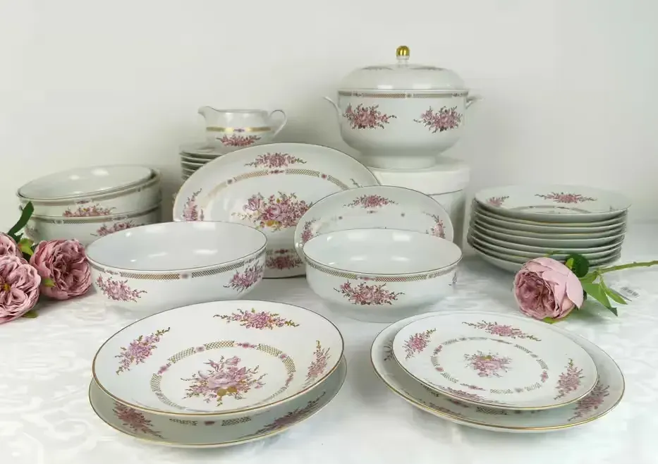 Zastawa stołowa obiadowa na 10 osób z niemieckiej porcelany — praca twórcy Anna na Freshwall Marketplace
