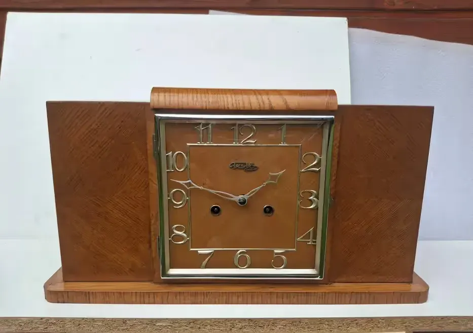 Zegar kominkowy Art deco Junghans/Tajč — praca twórcy Rafał na Freshwall Marketplace