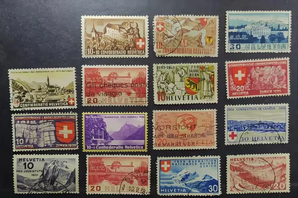 Zestaw Szwajcarskich znaczków 1933-45 Helvetia  15 szt. — praca twórcy ViolettAmethyst na Freshwall Marketplace