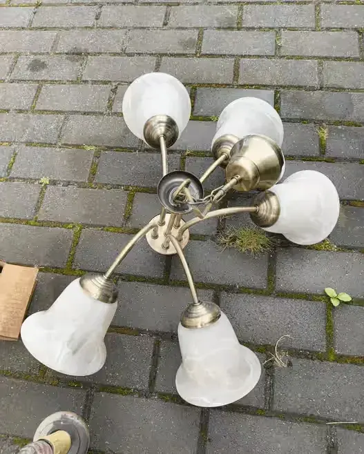 Zyrandol rozne rodzaje stary styl 1985 — praca twórcy Adam na Freshwall Marketplace