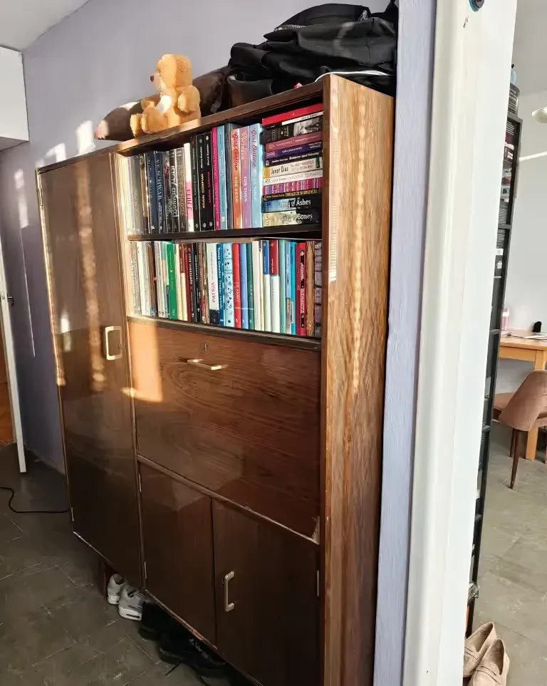 Szafa vintage Wioletta — praca twórcy Wiktoria na Freshwall Marketplace
