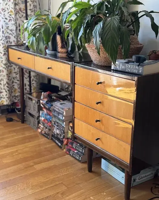 Biurko vintage prl Słubska fabryka mebli — praca twórcy Renata W. na Freshwall Marketplace