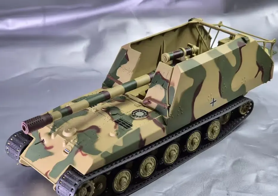 Geschutzwagen Tiger 17cm. Działo samobieżne 1:43 — praca twórcy Renata O. na Freshwall Marketplace