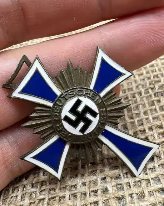 Mutterkreuz 3j kl Krzyż Matki Brązowy original ww2 — praca twórcy Ewa D. na Freshwall Marketplace