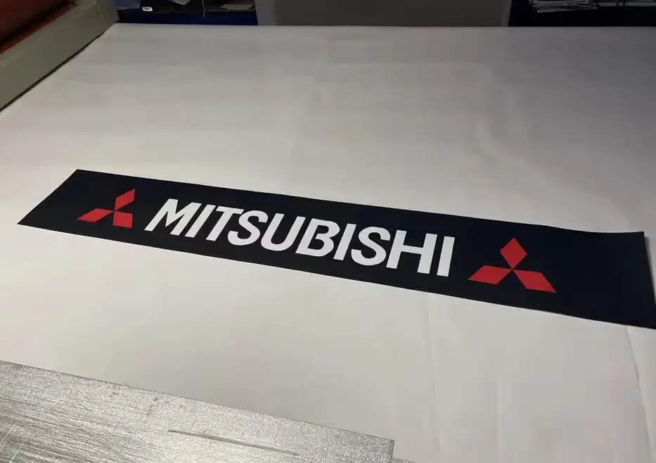 Naklejka na szybę pas Mitsubishi evo evolution motorsport ralli art — praca twórcy Maja K. na Freshwall Marketplace