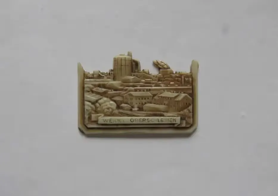 Odznaka Niemieckiej Wojennej Pomocy Zimowej 1941/42 r. — praca twórcy Teresa na Freshwall Marketplace