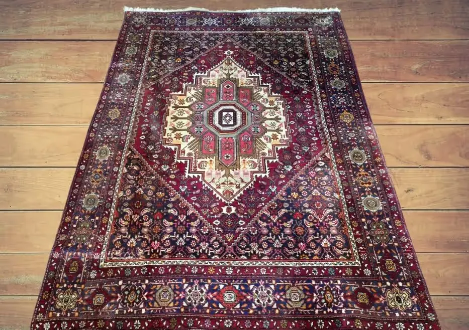 Goltogh - Piękny drobno tkany perski dywan z Iranu  Rękodzieło 125x210 — praca twórcy Gallery-Rugs na Freshwall Marketplace