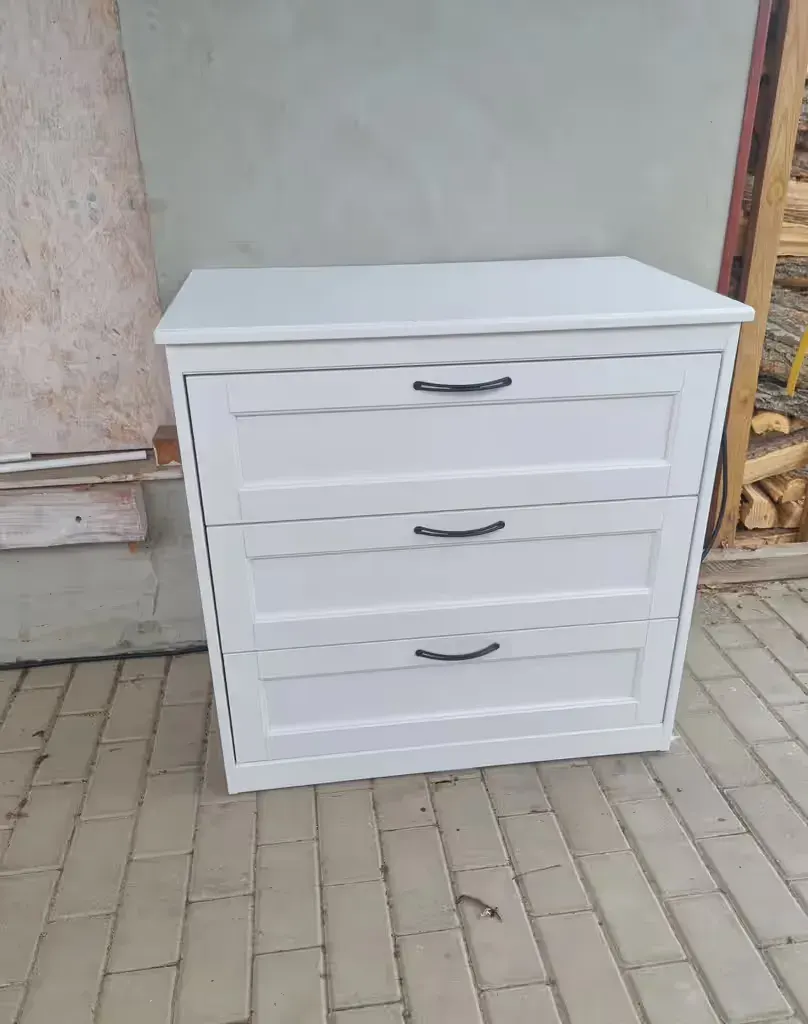 Komoda ikea biała — praca twórcy Mieczysław na Freshwall Marketplace
