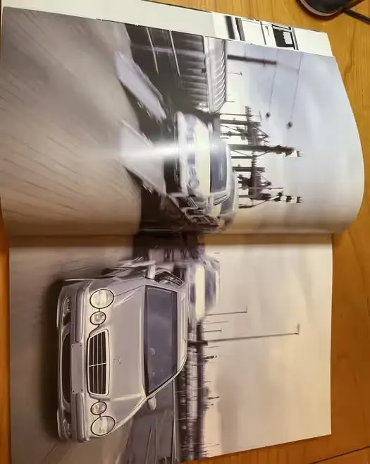 Prospekt mercedes benz limuzyny klasy e w210 — praca twórcy Robert na Freshwall Marketplace