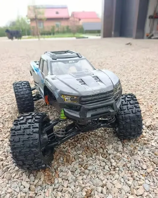 Traxxas X-Maxx 8S – Potężna terenówka RC po dużym serwisie i ulepszeniach — praca twórcy Michał na Freshwall Marketplace