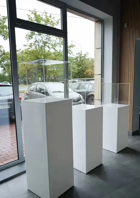Gablota podświetlana do prezentacji produktów 4 sztuki — praca twórcy Michał na Freshwall Marketplace