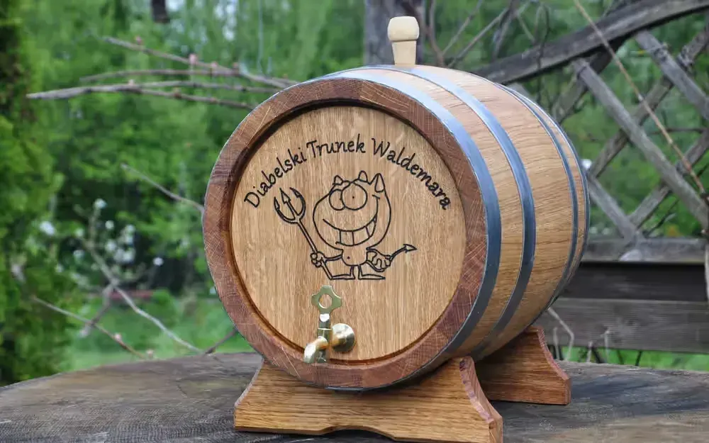 Wiejska Beczka Dębowa – Na Nalewkę, Bimber, Whisky pojemności 3-20L — praca twórcy Jakub na Freshwall Marketplace