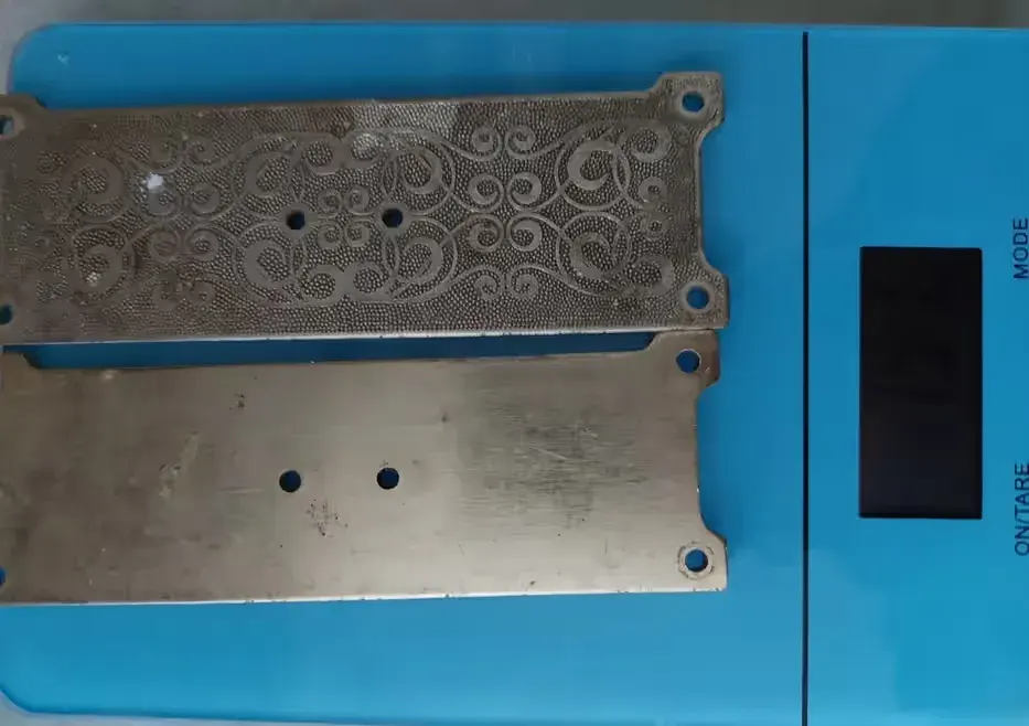 Zestaw antycznych szyldów mosiężnych – secesja, finger plate, 2 szt. — praca twórcy łysy na Freshwall Marketplace