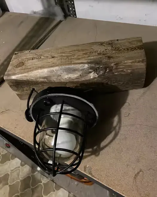 Lampa loftowa vintage — praca twórcy Sławomir na Freshwall Marketplace