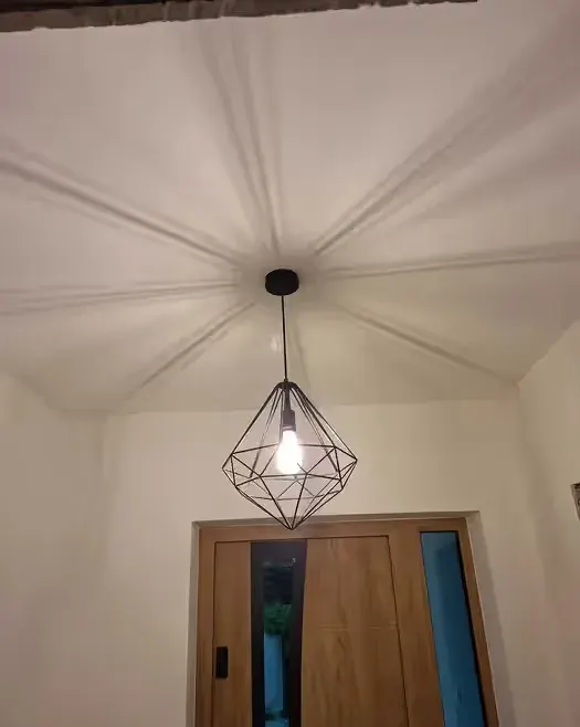 Ażurowy Żyrandol,  dobry stan. — praca twórcy Robert na Freshwall Marketplace