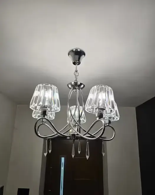 Ekskluzywny Żyrandol w stylu glamur — praca twórcy Marcin na Freshwall Marketplace
