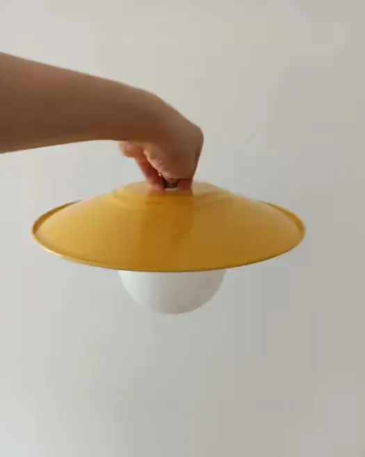 emaliowana lampa wisząca żółta Ø 28 cm Alexis ZANGRA retro/vintage — praca twórcy Aleksandra na Freshwall Marketplace
