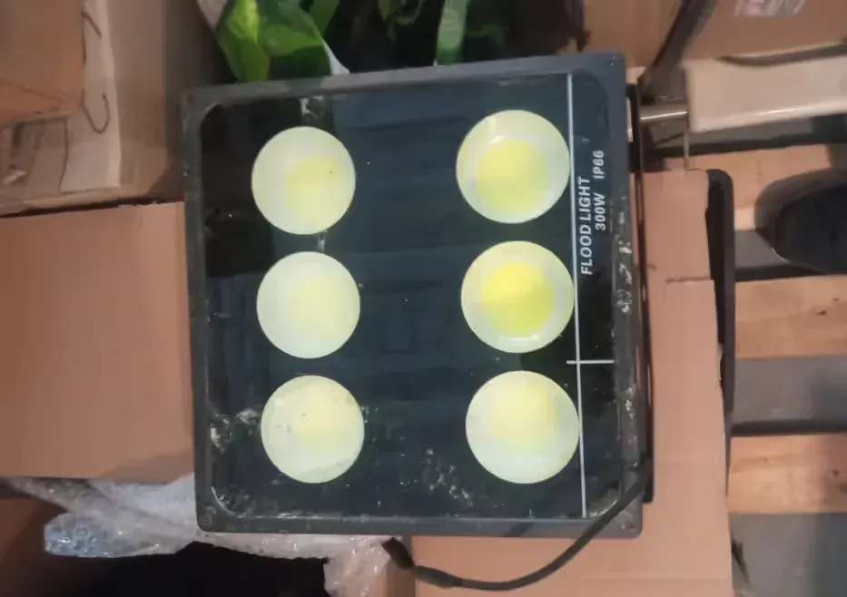 Halogen ledowy 300 w — praca twórcy prezesroman2 na Freshwall Marketplace