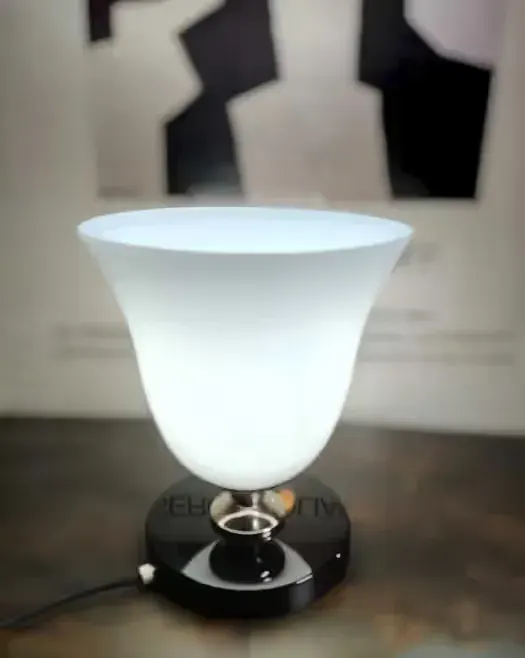 Lampa Art Déco kultowy model marki Mazda — praca twórcy Grażyna na Freshwall Marketplace