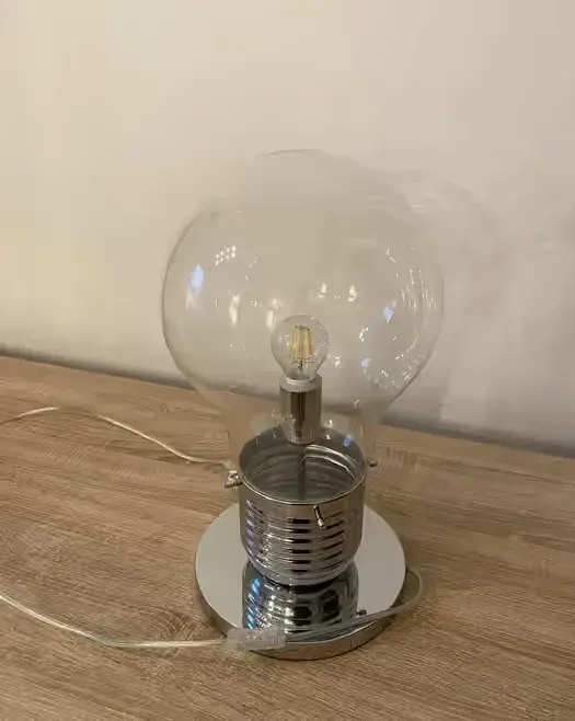lampa działa fajna stylowa — praca twórcy Igor na Freshwall Marketplace