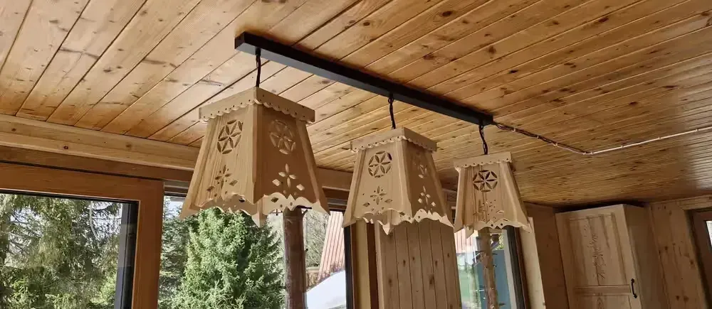 Lampa góralska, drewniana -Styl Zakopiański — praca twórcy BAGEND.PL na Freshwall Marketplace