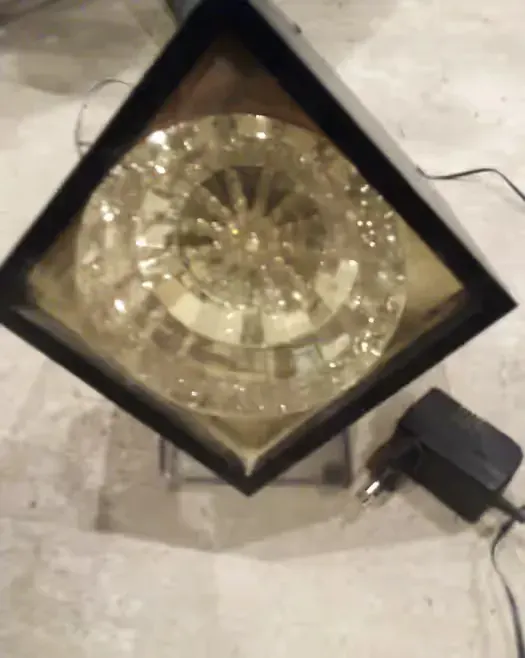 Lampa Led z podstawką — praca twórcy Justyna na Freshwall Marketplace
