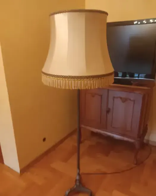 Lampa  mosiężna stylowa stojaca — praca twórcy Jack na Freshwall Marketplace