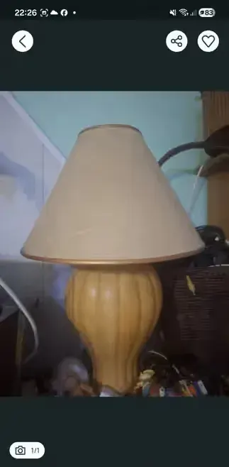 Lampa salonowa stojąca z abażurem — praca twórcy Anna na Freshwall Marketplace